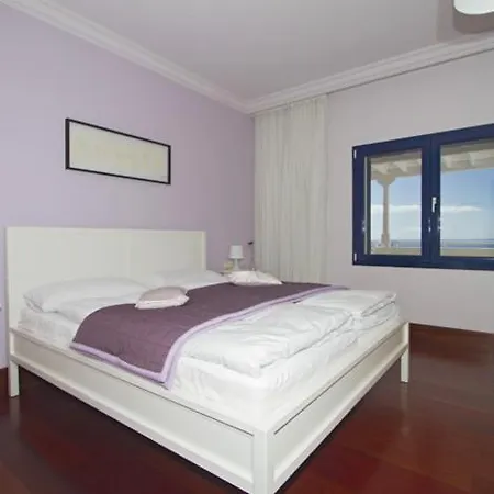 Sleeps 8 Pool Air Con Wifi Villa *